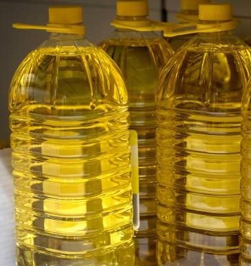 Bottles of sunflower oil on display inside a supermarket in Barcelona, Spain, on Wednesday, April 27, 2022. Access to edible oils for making food and biofuels is at risk as war in Ukraine and weather-driven supply woes crimp supplies and trade flows. Photographer: Angel Garcia/Bloomberg via Getty Images